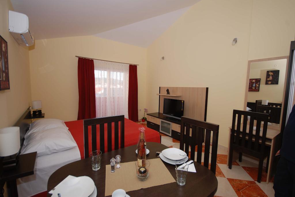 Apartments Stepic Trogir Room photo